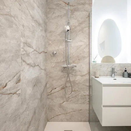 L17 Staywizus - Bosco 3bdr 2 Bath Terrace - Parking & Ac Apartmán