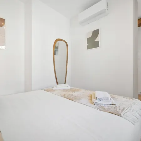 L17 Staywizus - Bosco 3bdr 2 Bath Terrace - Parking & Ac * Nice
